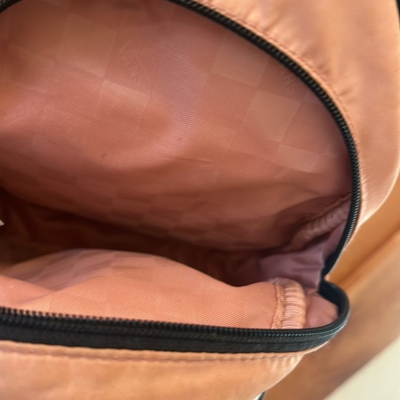 Vans shoulder bag peach in color double pockets. - Picture 3 of 10